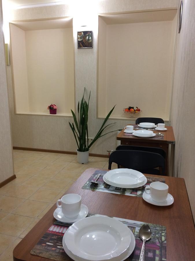 Prosto Hostel Odessa Buitenkant foto