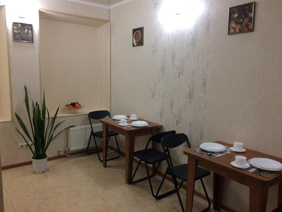 Prosto Hostel Odessa Buitenkant foto